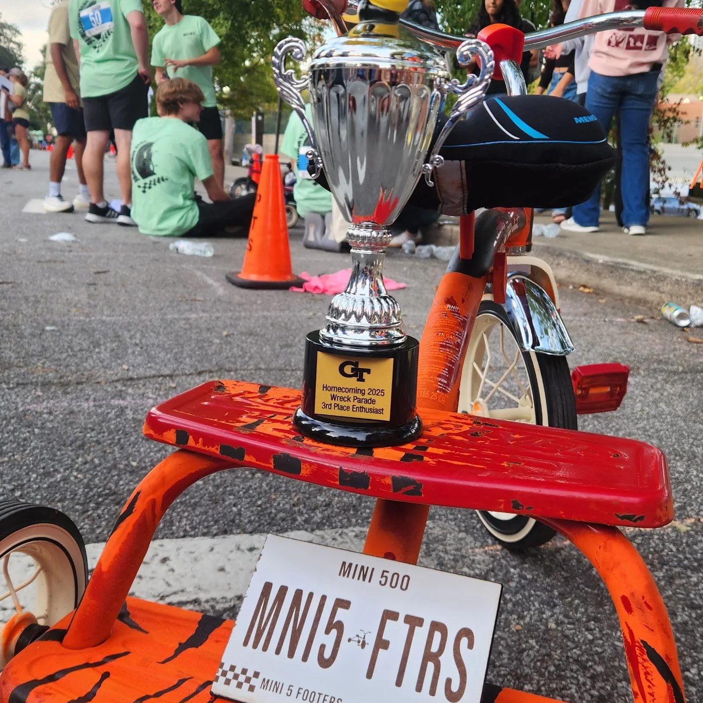 Mini 500 trophy on a tricycle
